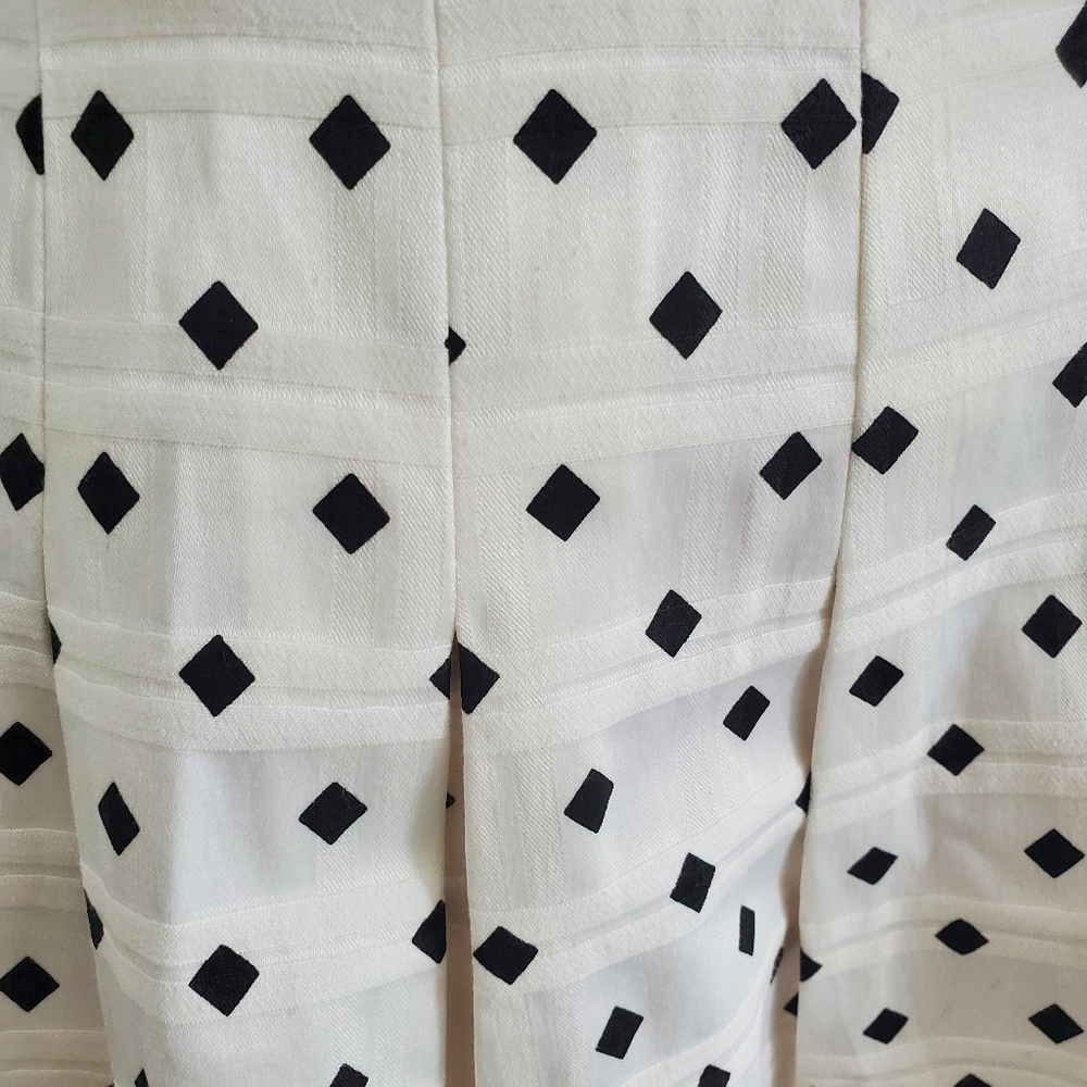 Banana Republic Diamond‎ Pattern Skirt Size 2 - Picture 2 of 6